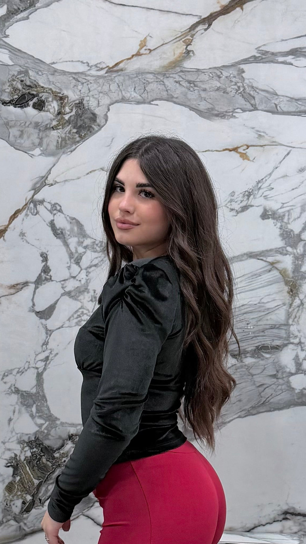 Maglia Noir Élégance