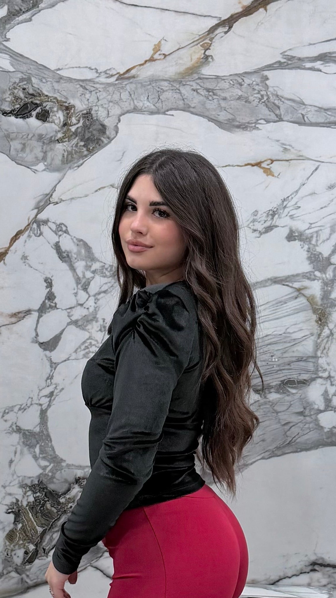 Maglia Noir Élégance