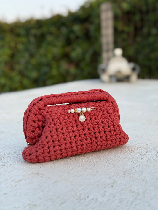 Bordeaux Clutch